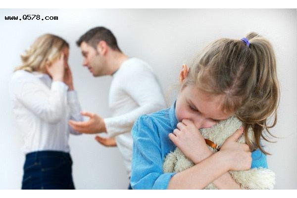 父母应该为抑郁的孩子做些什么,父母如何开导抑郁的女儿?