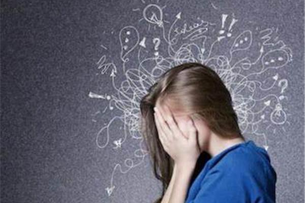 重度抑郁症和中度焦虑症可以退学吗,抑郁症治疗期间还能上学吗?
